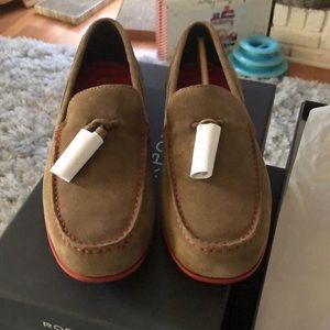 Tommy bahama Brown suede loafers size 9W